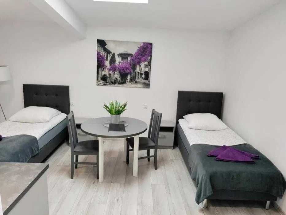 Hostel Adabet – POKOJE "DELUXE" ul. Młyńska 22B