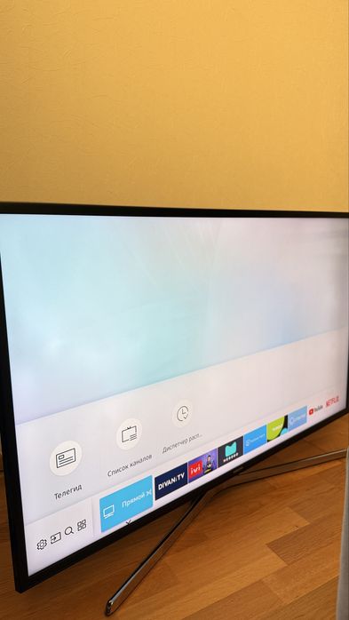 Телевізор Samsung 43 дюйми 2018 рік