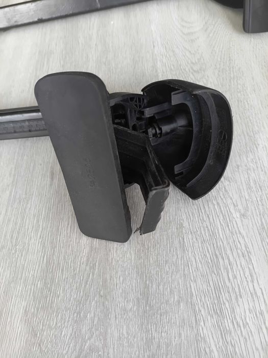 Bagażnik dachowy bazowy Mont Blanc Toyota Corolla Verso 2007