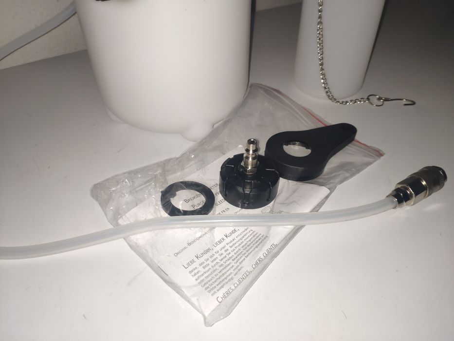 Bomba para substituição de óleo de travõeses