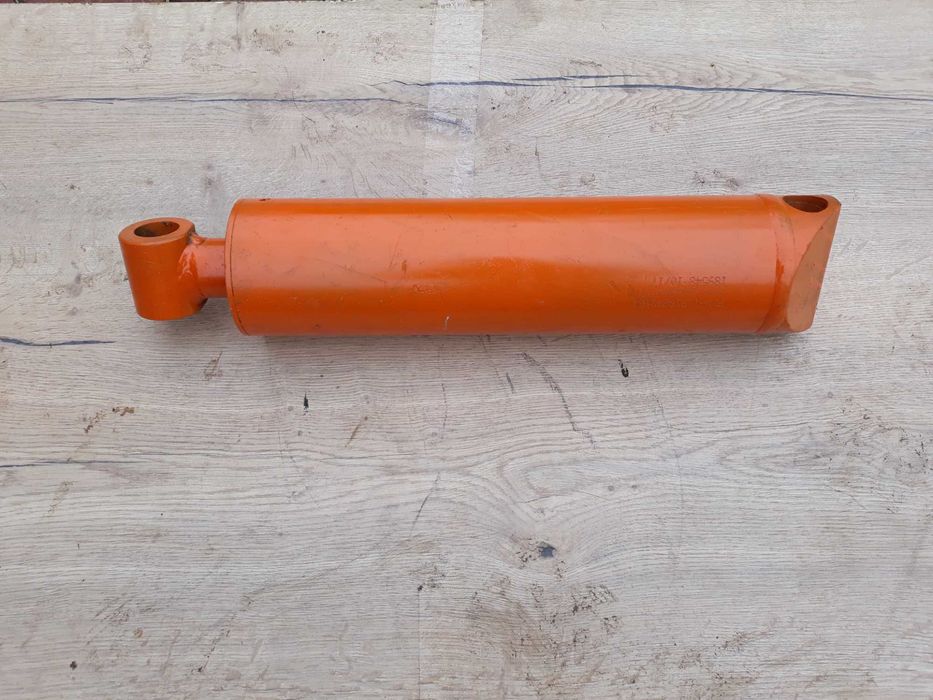 Siłownik hydrauliczny dwustronnego działania FI 50 łuparka