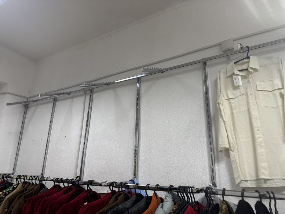 Стійки настінні якісні