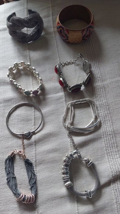 Bijuterias e acessórios para senhora