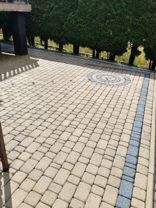 Czyszczenie kostki brukowej i elewacji