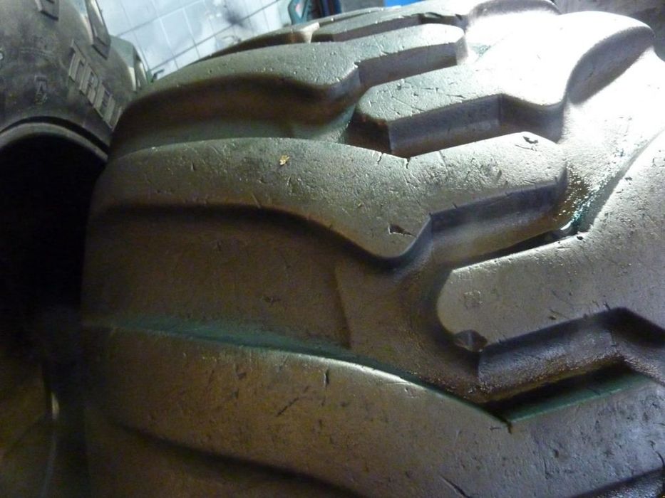 Opona używana rolnicza 710/45-26.5 710/45R26.5 TRELLEBORG 3000zł W2887
