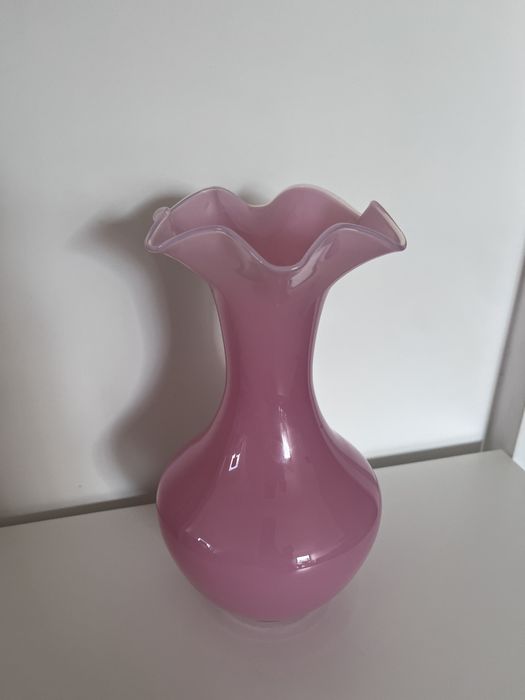 Różowy wazon opalinowy z falowanym rantem | Szkło Opaline Francja Vintage 24,5 cm
