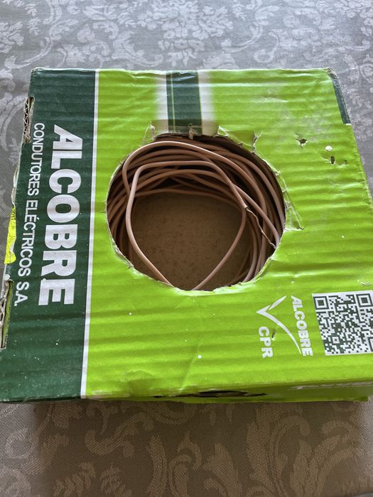 Material eléctrico - restos de obra