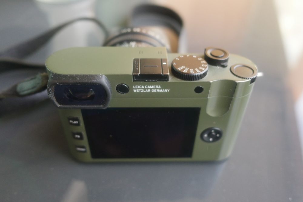 Leica Q2 Reporter – completa, com caixa