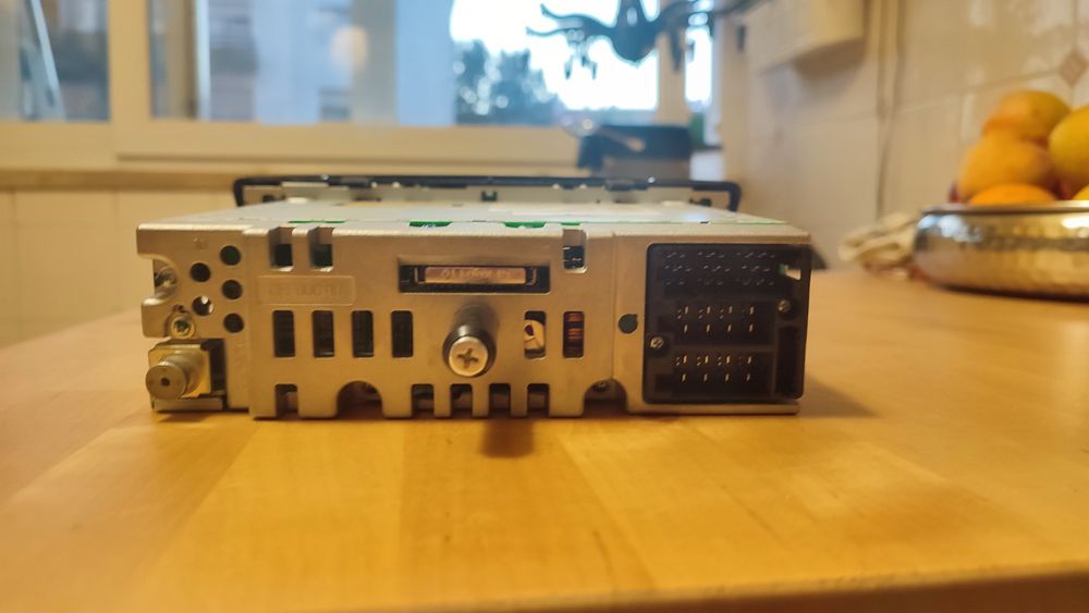 Rádio pegeout 107 ORIGINAL