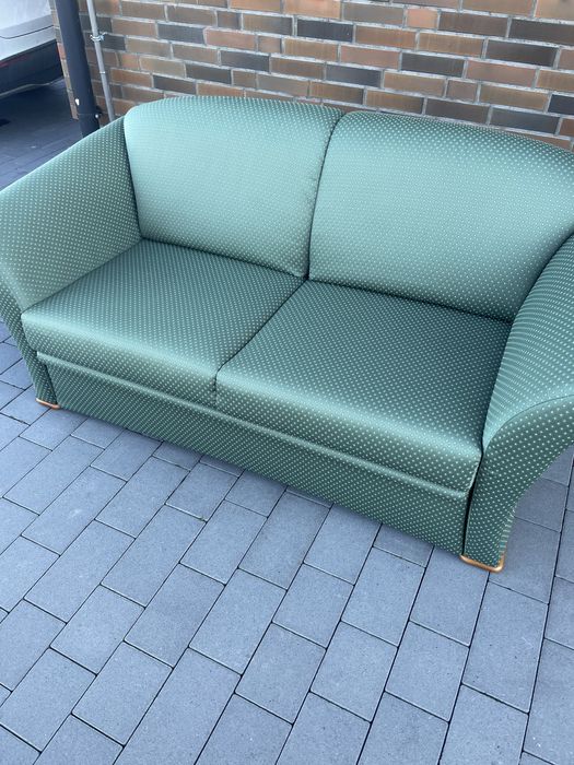 Розкладний диван з тканини