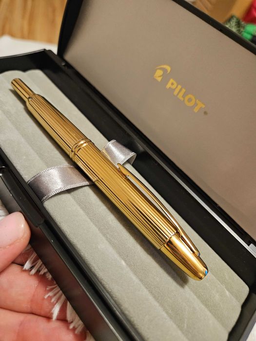 Edycja limitowana!!! Pióro wieczne Pilot Capless Gold Stri