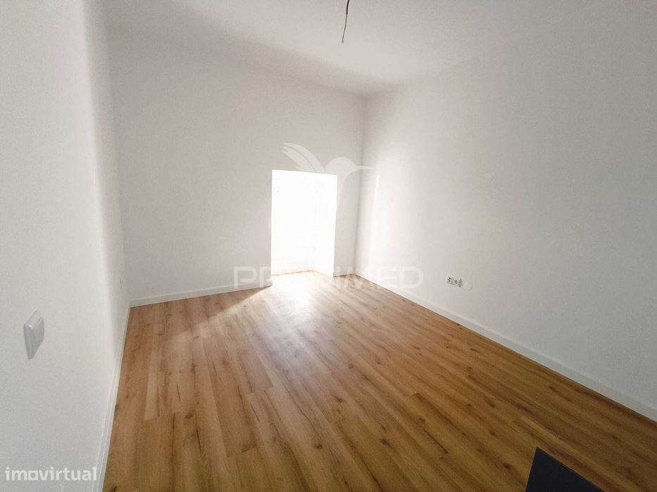 Apartamento T2 Totalmente Remodelado – Centro da Cidade