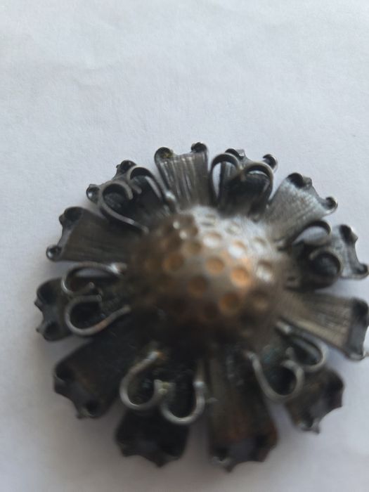 Broszka z czasów PRL