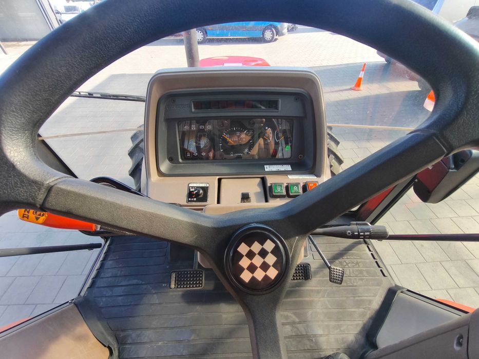 Японський трактор Кубота Kubota M-90