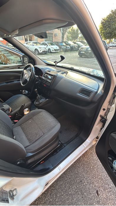 Fiat Doblò 2012 • 1.3 Multijet • 2 Lugares • Pronta a Trabalhar!