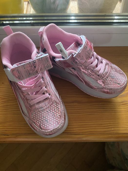 Кросівки ролики на дівчинку