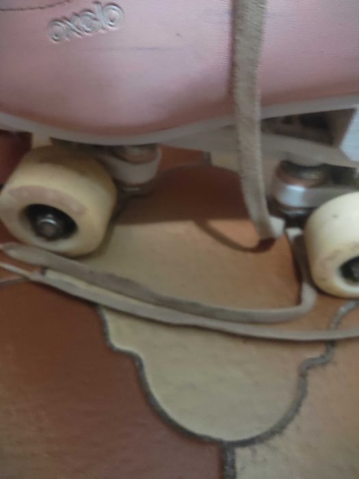 Patins de menina de 4 rodas