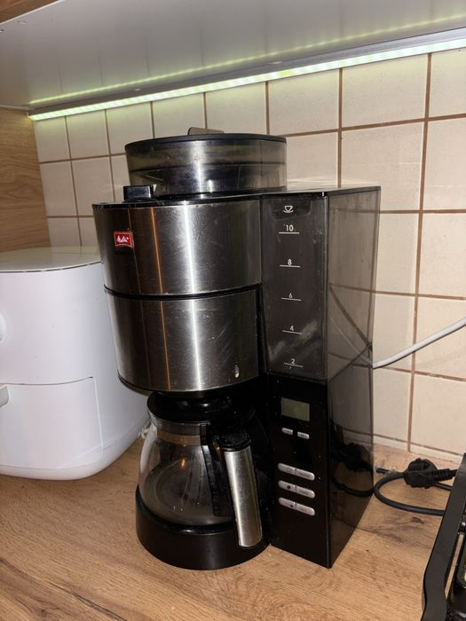 Ekspres do kawy z młynkiem aromafresh