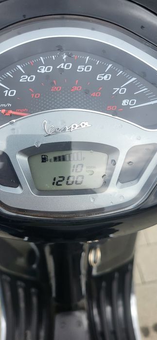 Skuter Vespa Sprint 2T poj.50 2017r.