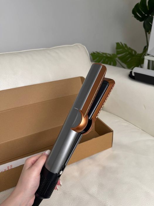 Фен-випрямляч у сучасному дизайні