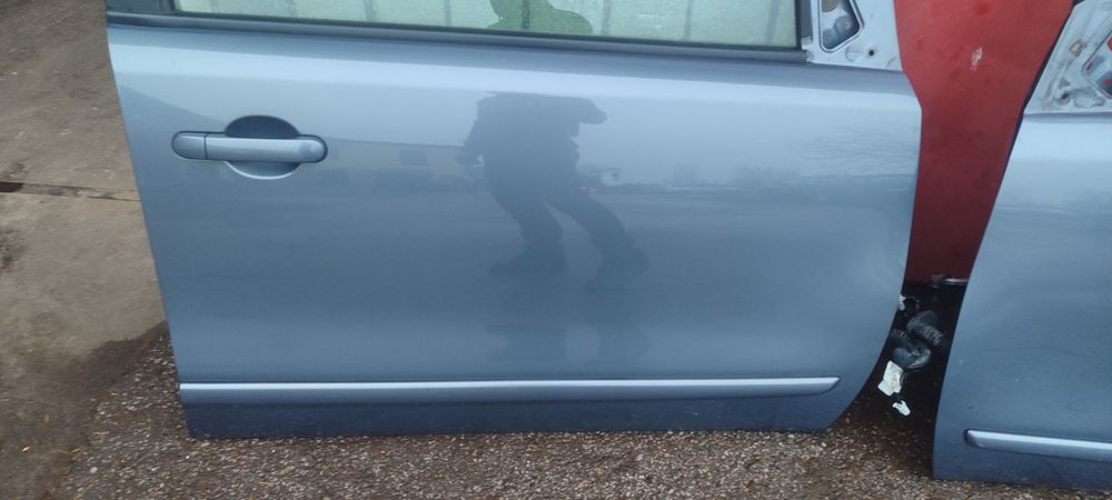 Nissan Note E11 drzwi lewe prawe przód lub tył B52G