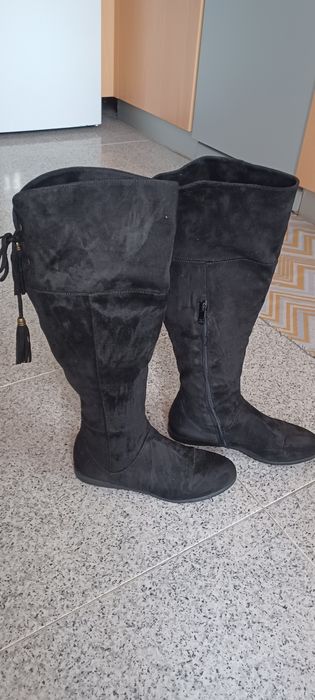 Botas camurça pretas