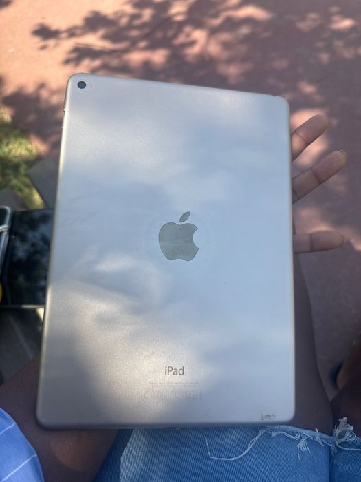 iPad para peças.