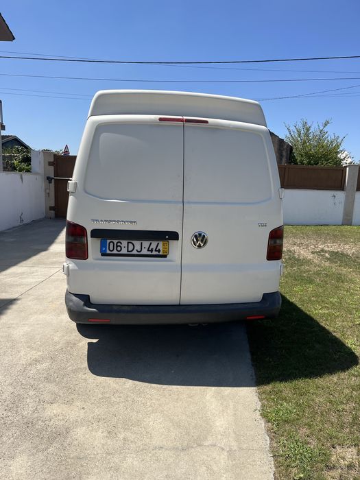 VW Transporter à Venda – Excelente Oportunidade!