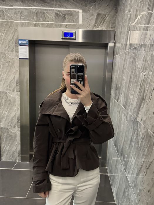 Вкорочений тренч від Bershka | s