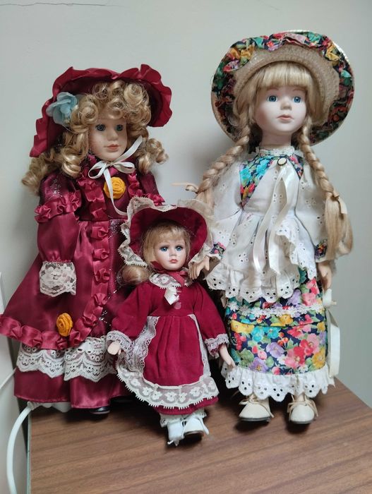 Bonecas de porcelana