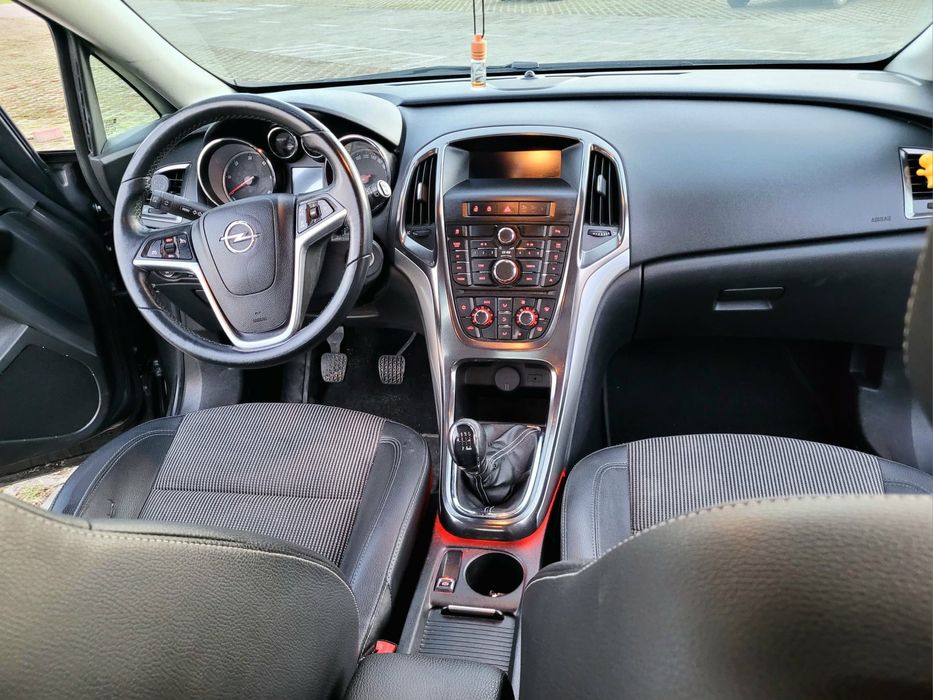 Opel Astra J 2.0