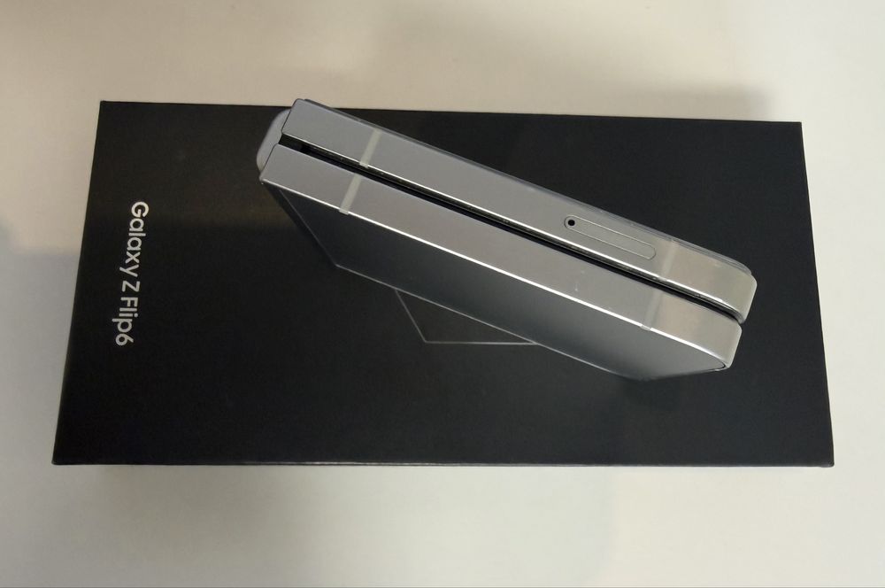 Telefon Samsung Galaxy Z Flip 6 12/256GB Silver Shadow PL