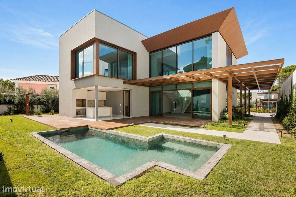 Moradia T4 com piscina