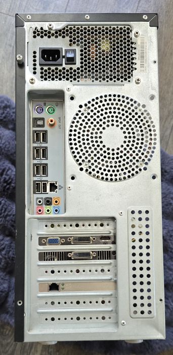 Комп'ютер на запчастини