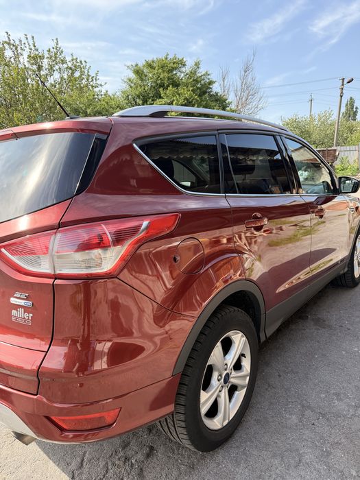 Ford Escape 2015 року