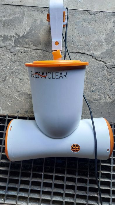Pompa filtrująca Skimatic ze skimmerem 2574 l/h Bestway