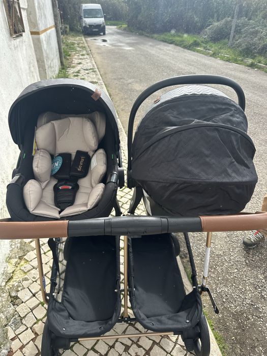 Carrinho de gemeos nunca usado