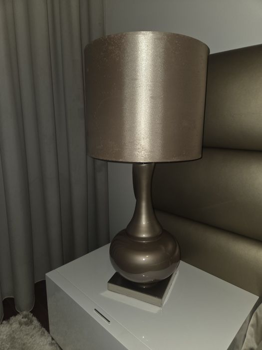 Candeeiro mesa cabeceira grande