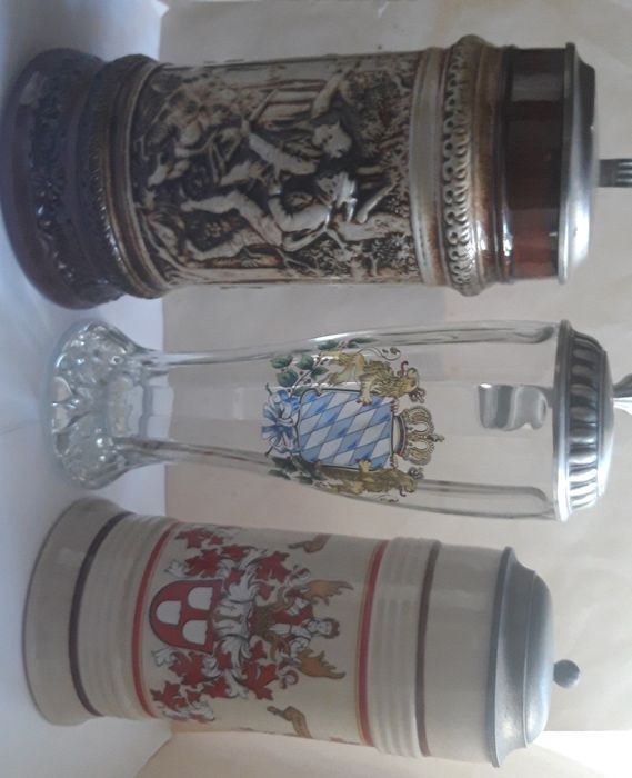 Продам недорого оригинальные коллекционные пивные кружки. Германия.