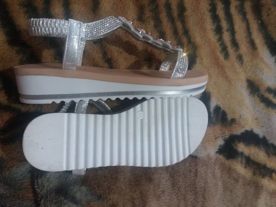 красивые босоножки