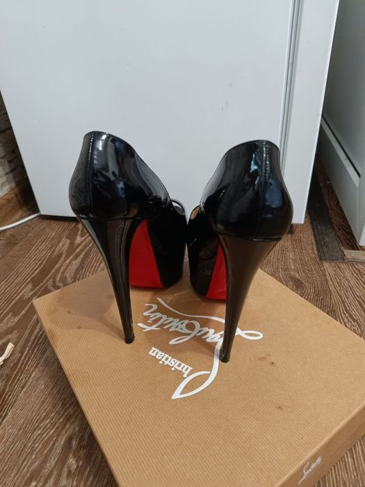 Christian Louboutin Patent Jamie 160