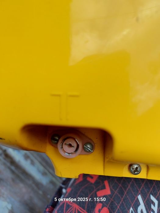 продам маленький телевизор  GRUNDIG super-electronic