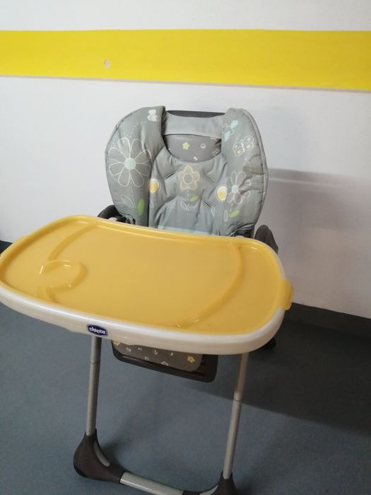 Cadeira de refeições para bebé