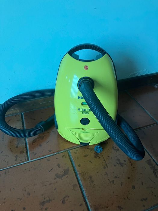 Aspirador de Saco 1300W