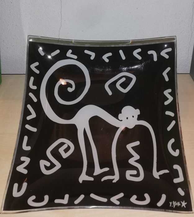 Prato decorativo em vidro fosco