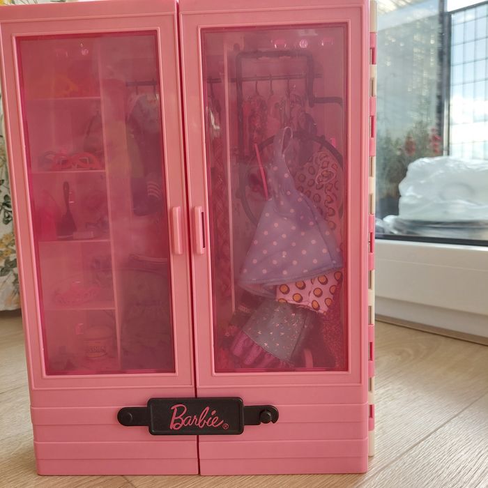 Szafa Barbie z akcesoriami