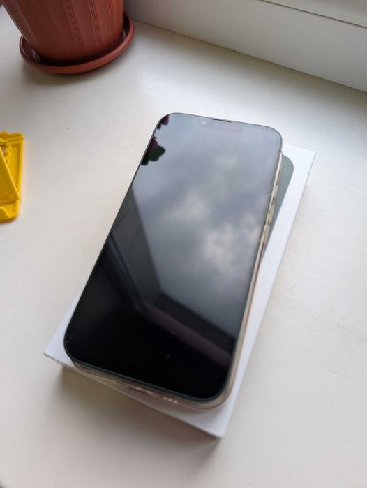iPhone 13 ( Стан Нового. Повний комплект )