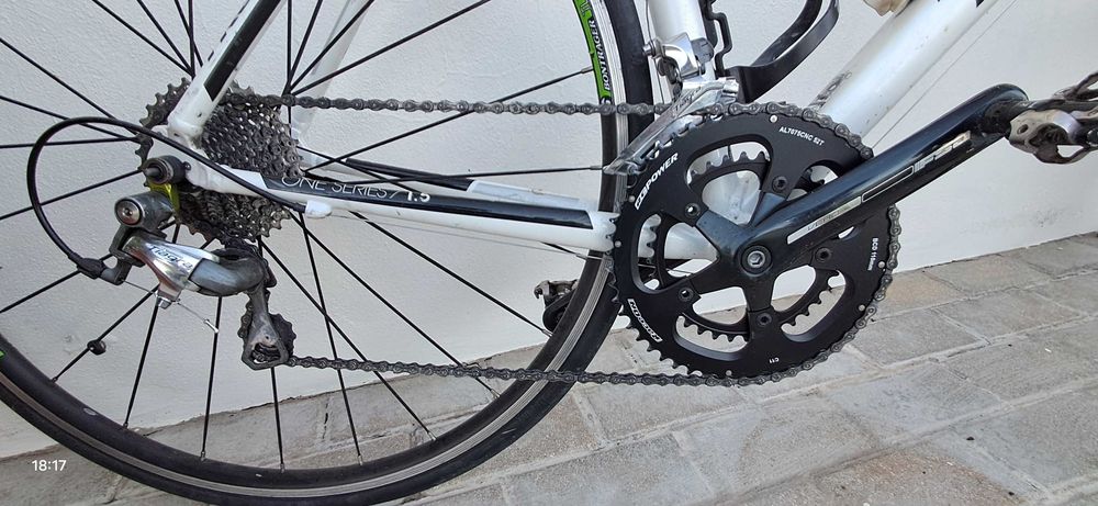 Bicicleta estrada trek