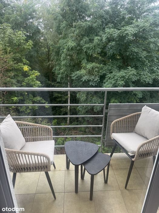 Komfortowe, duże i przestronne mieszkanie z balkonem i garażem