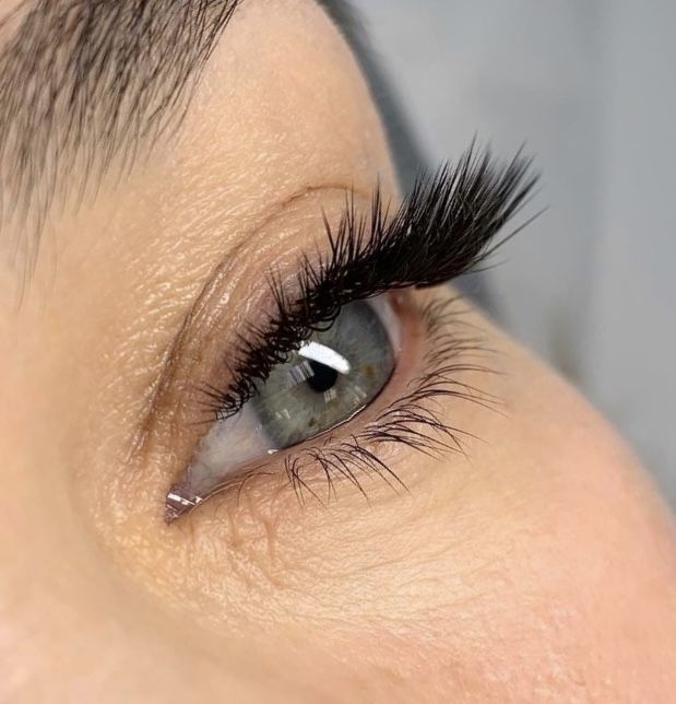 Наращивание , ламинирование ресниц Запорожье Хортицкий район